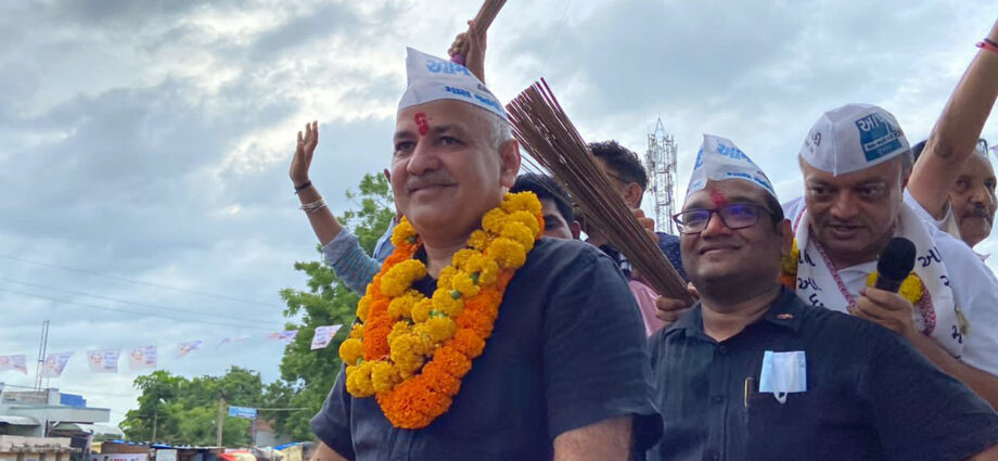 AAP's Manish Sisodia boosts energy into the civic elections in Gandhinagar